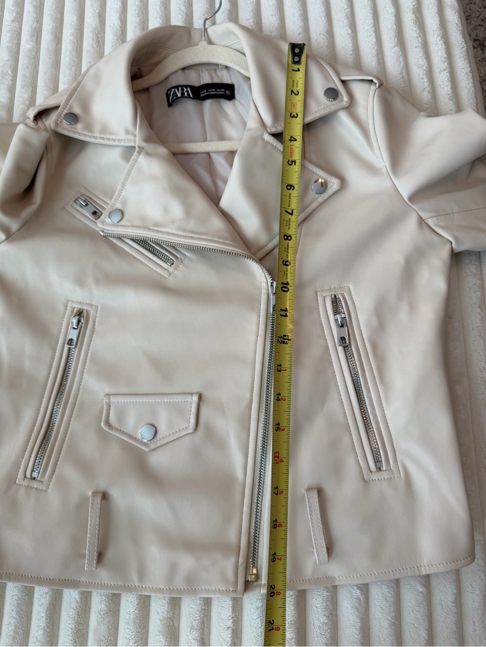 ZARA Cream Faux Leather Moto Jacket with Silver Hardware. Medium - Picture 7 of 7